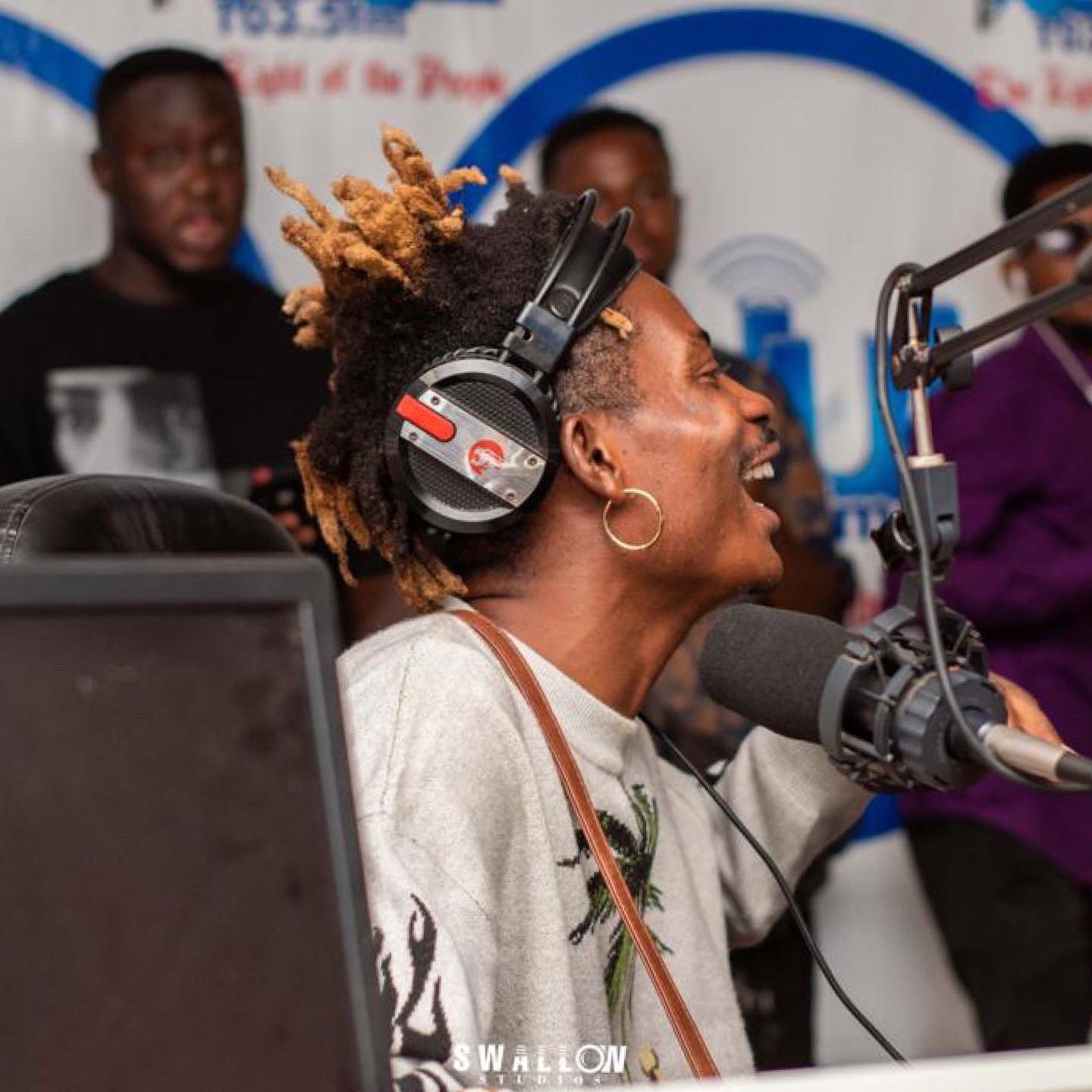 Chief One gift himself brand-new V8, Releases “Turn By Turn”