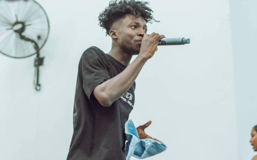 Yaw Darling shakes the stage with “Pull Up”, leaves Legacy Girls College fans hollering for more after performance – SEE PHOTOS Yaw Darling