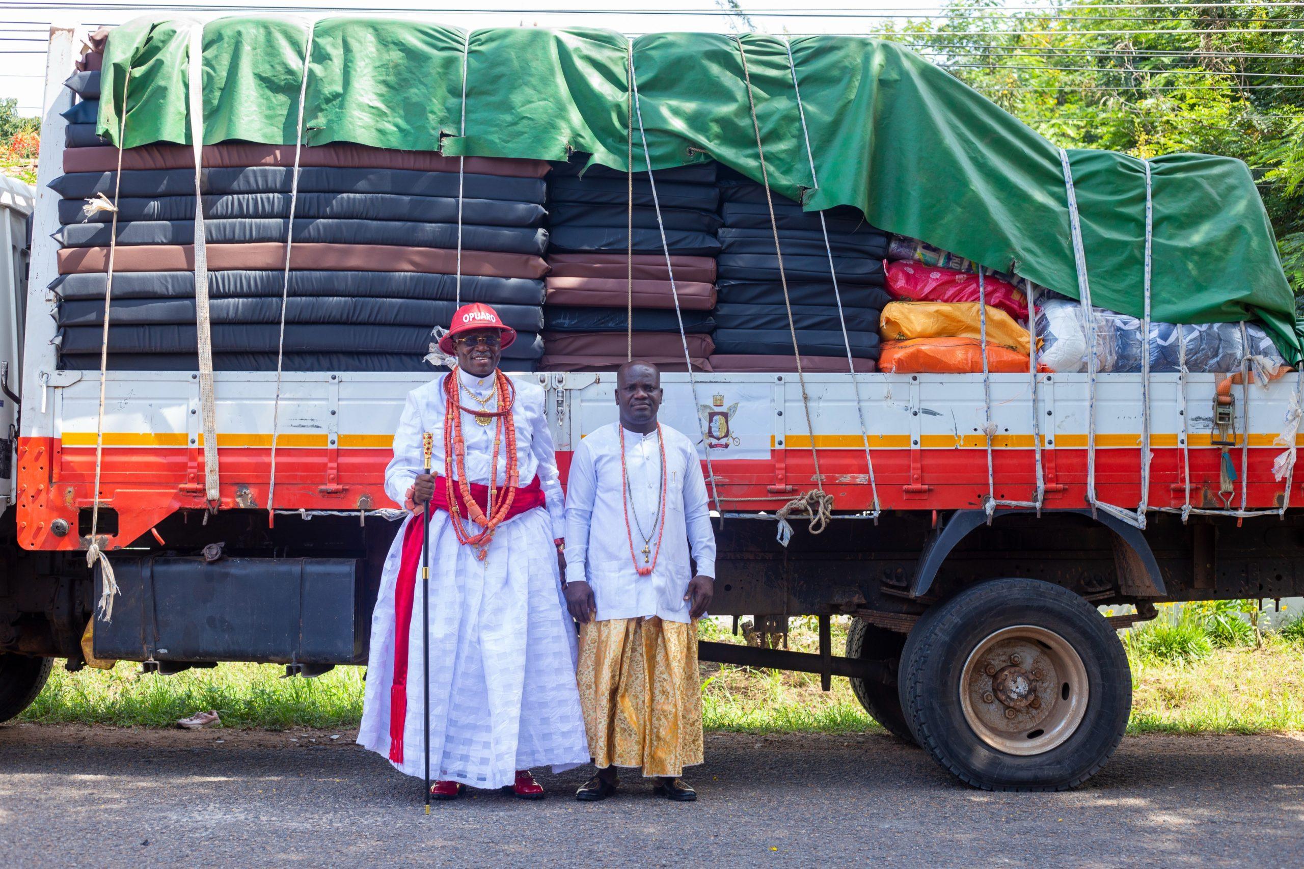 Olu-of-Warrin-DOnates-to-Ghana