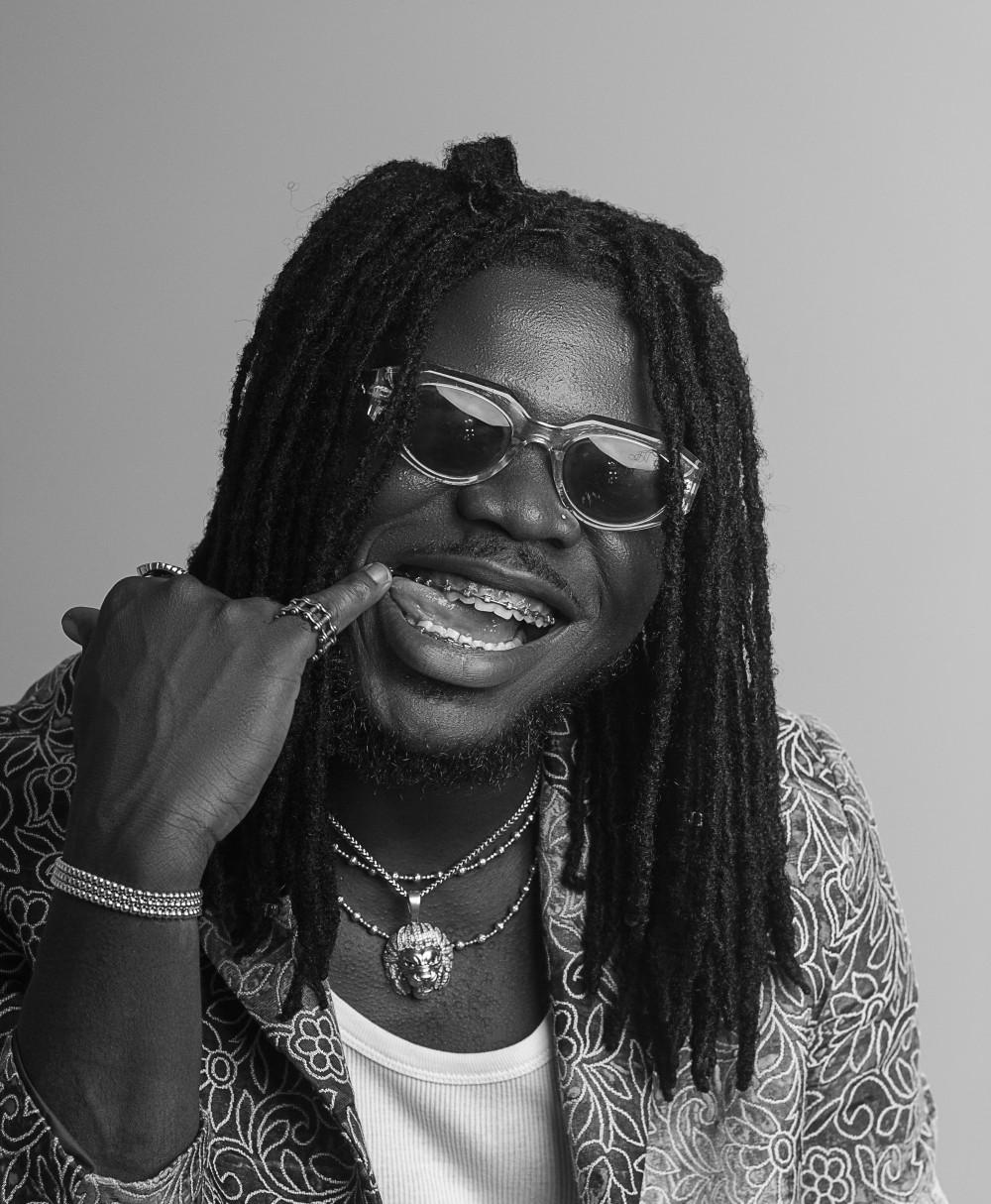 Maxzy unveils stunning visuals for new single ‘Dealer’ Maxzy